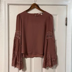 Mauve Lace Blouse - Size Medium